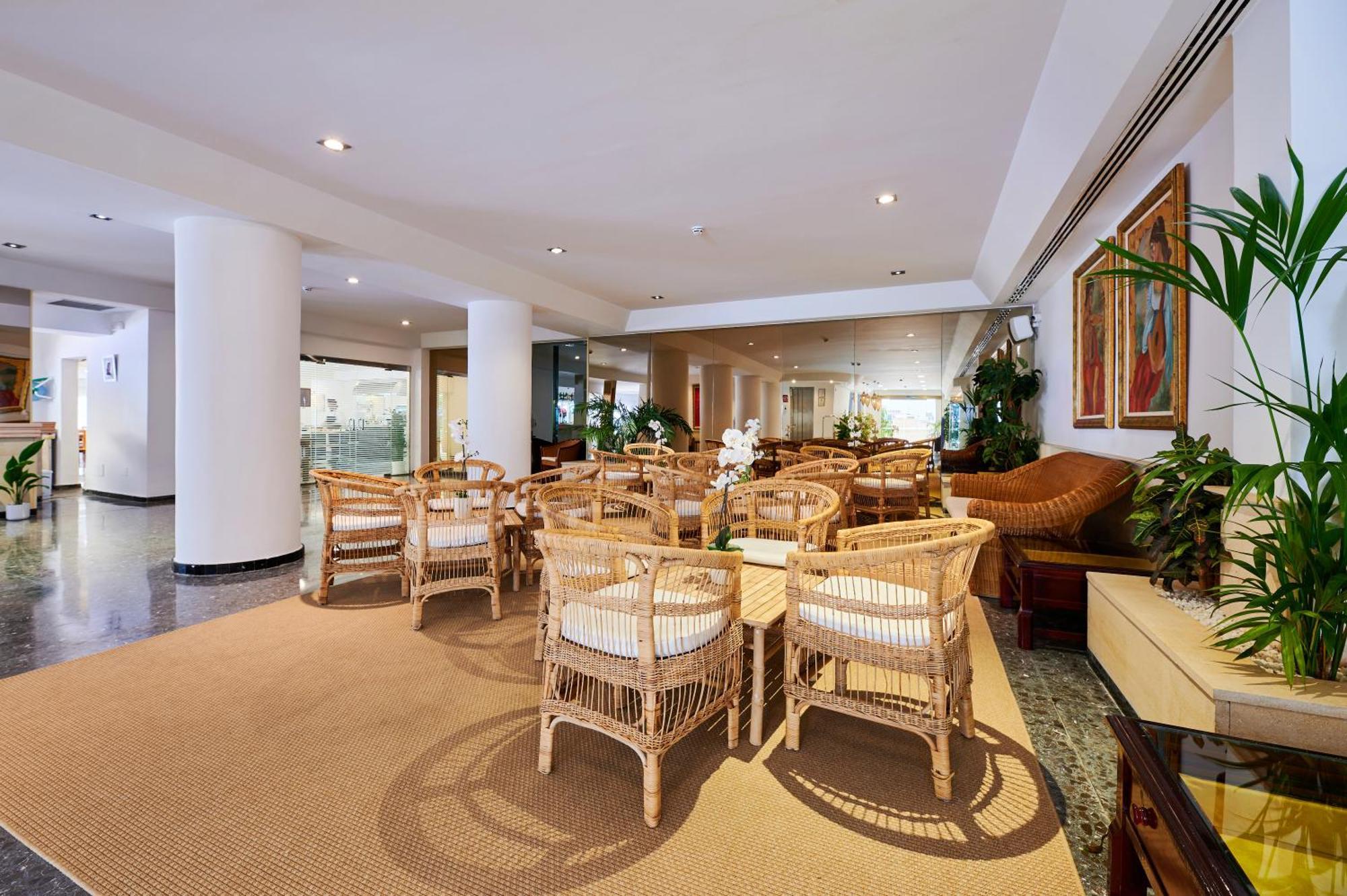 Roc Oberoy - Adults Only Hotel Peguera Exterior photo